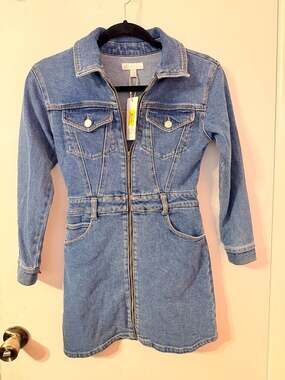 gb girls Medium Wash Denim Long Sleeve Full Zip Mini Dress NWT